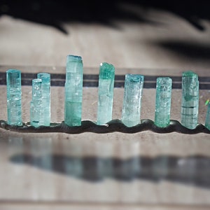 19.5cts Bi Color Tourmaline Crystal Lot , 10pcs Paraiba Blue Tourmaline , Natural Tourmaline Crystal Sticks , Jewelry Size Tourmaline Stone