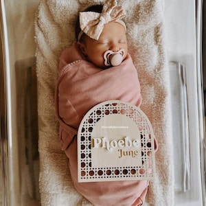 Rattan Baby Sign, Boho Baby Birth Announcement, Rattan Name Plaque for Baby, Name Reveal Plaque, Baby Name Announcement, Birth Announcement