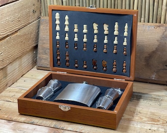Personalised 6oz Hip Flask and Chess Set - flask engraved with your message! Birthday - Christmas - Anniversary - includes board and pieces