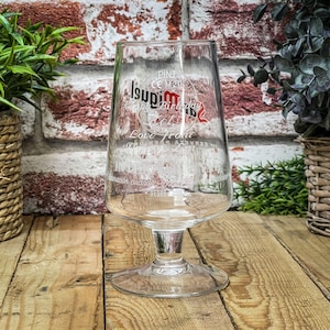 Engraved San Miguel Chalice Pint Glass. Two Design Available - Personalised with your message. Great for Dad or a San Miguel lover!