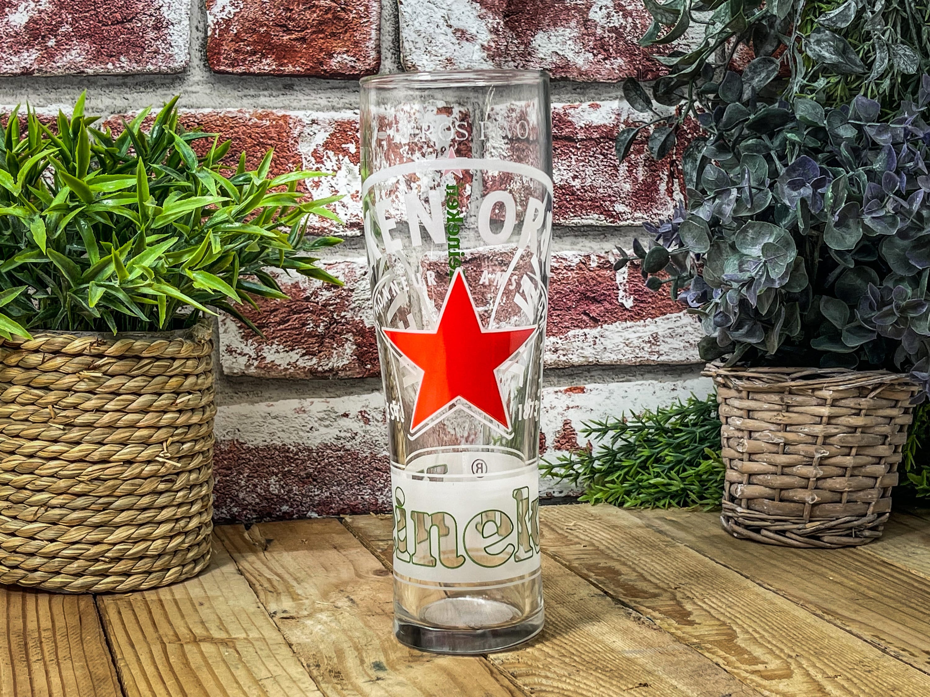 Engraved Heineken Pint Glass. Personalised with your message. Great for Dad or a Heineken lover!