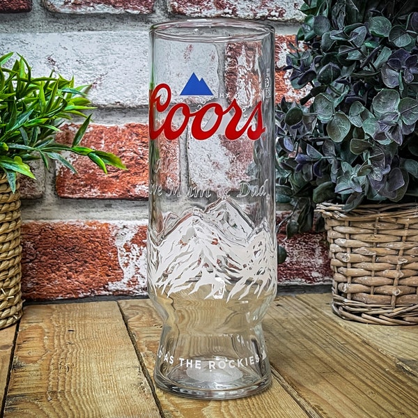 Engraved Coors Pint Glass. Stunning mountain range design! Personalised with your message. Great for Dad or a Lager lover!