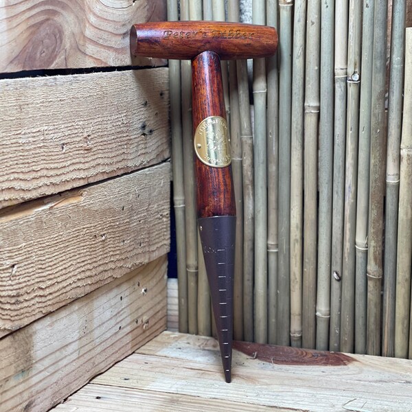 Gifts for Gardeners 60+ Gift Ideas for 2023