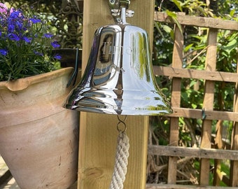 Cloche personnalisée en laiton/chrome - avec accessoires. Votre message est gravé ! Parfait pour un anniversaire, un mariage, un anniversaire, la maison, un bateau, un pub