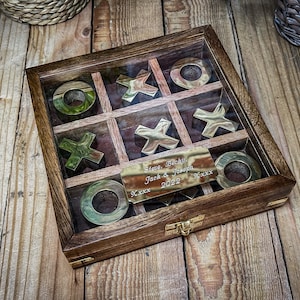 Extreme Tic Tac Toe game wood wooden 3x3 4x4 5x5 26 pieces Tik Tak