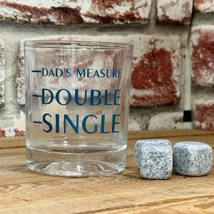 Dads Whiskey drinking glass - personalised with your message -Comes with cooling cubes