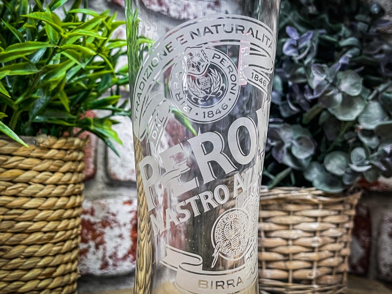 Engraved Peroni Nastro Azzurro Glass. Available in Pint or Half-Pint Engraved with your message. Great for Dad or any Italian Beer Lover zdjęcie 6