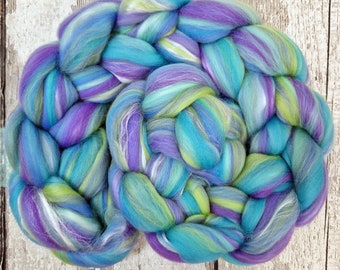 Blended top for spinning and felting. 21 micron Merino wool and silk. 100g (3.5oz) WHISPER
