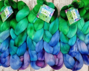 Hand dyed Punta Arenas fibre for spinning 100g (3.5oz) - ENCHANTMENT