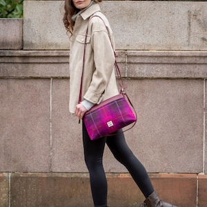 Harris Tweed Große Schultertasche Lila kariert.