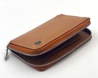 Luxury Italian Leather Zip Wallet in Tan