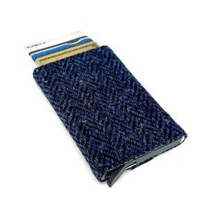 Tarjetero desplegable en espiga azul Solución esencial para guardar tarjetas
