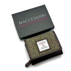 Smart Female Trifold Purse in Our Country Green Herringbone Tweed
