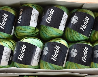 LanaGrossa Florida ribbon yarn with gradient in green tones