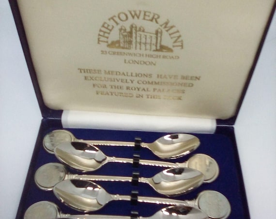 The London Mint Spoons Souvenir, Set of Six of the Royal Palaces Collectibles From the Tower Mint, Royal Collectibles from The London Mint