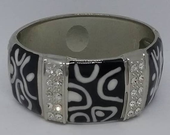 Vintage Chunky Hinged Bangle, Black and White Enamel