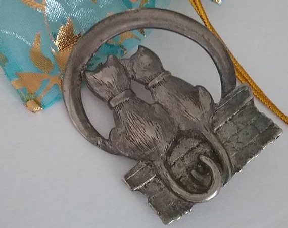 Vintage Pewter Cats Brooch,