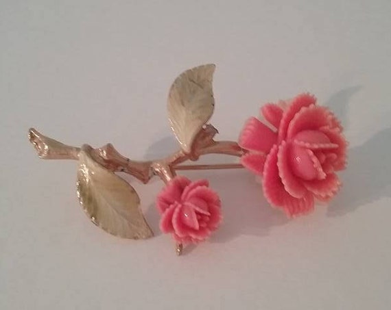 Vintage Pink Roses Brooch, #VintagePinGift, Vintage Resin Pink Roses Pin, Delicate Rose Brooch, #buyVintage, Mother's Day, Pink Roses Pin,