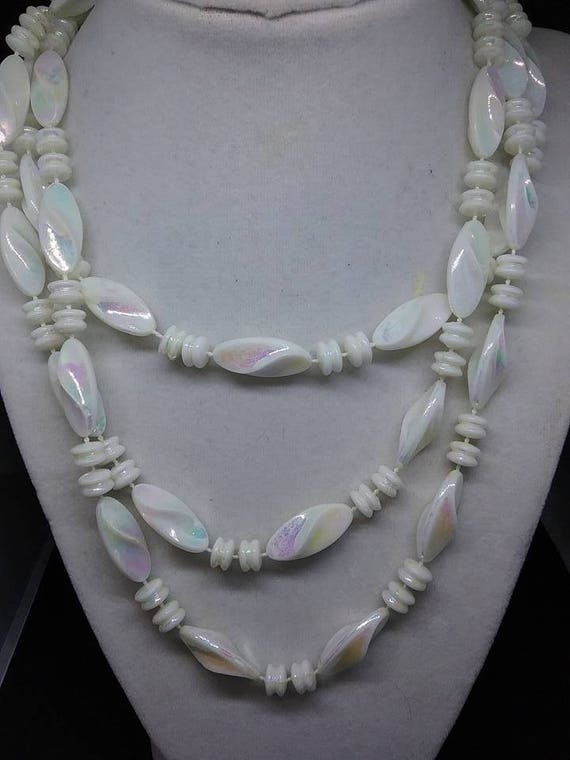 White Acrylic Beads, Roaring 20's style, White Swirl Beaded Necklace, White Acrylic Opalescent Beads, White Opalescent Acrylic Wrap Necklace