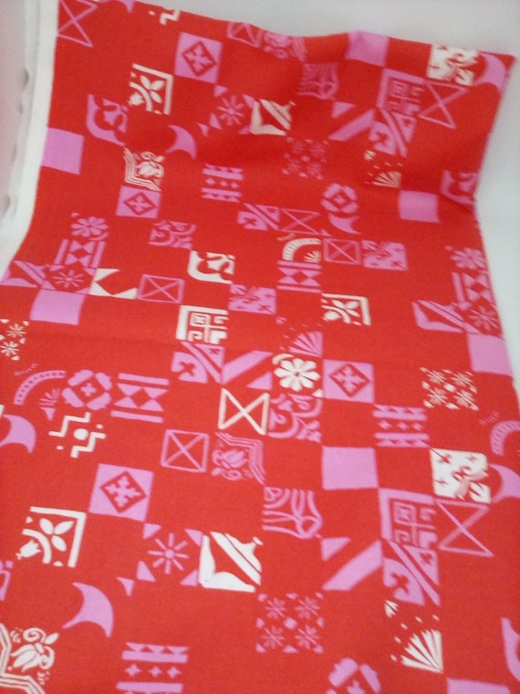 2 Yards Cotton Novelty Fabric, Abstract Print in Red and Pink, Sweetheart Style, Geometric Design