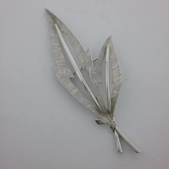 Vintage Trifari Silver Tone Brooch, Crown Trifari Silver Leaves Brooch, Vintage Crown Trifari Silver Leaves Pin, Silver Tone Trifari Leaves