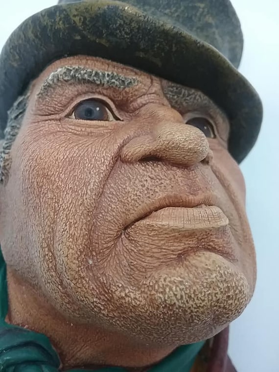 Bosson Head, Bill Sikes, Chalkware Bosson from Dicken's Collection