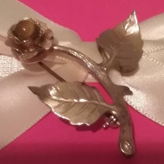 Vintage Rose Brooch, Gold Rose Brooch, Vintage Rose Pin, Rose Pin with Tiger Eye Stone, Long Stem Rose Pin, Golden Rose Pin with Tiger Eye