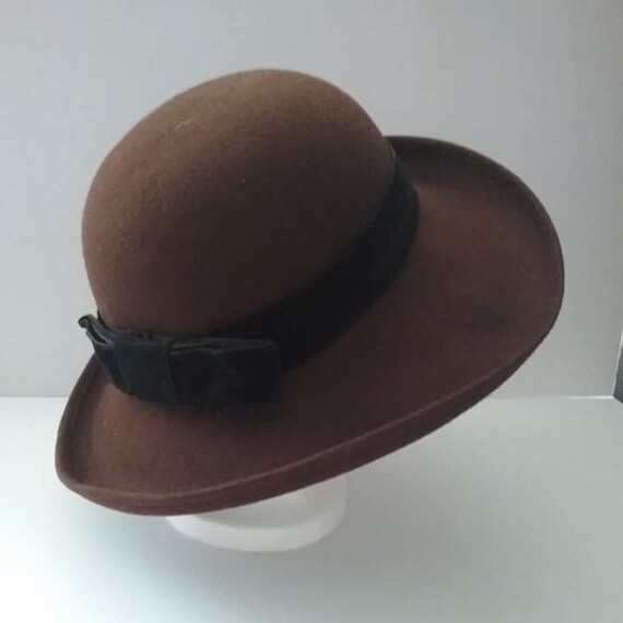 Vintage Women's Breton Style Hat, Brown Doeskin Felt