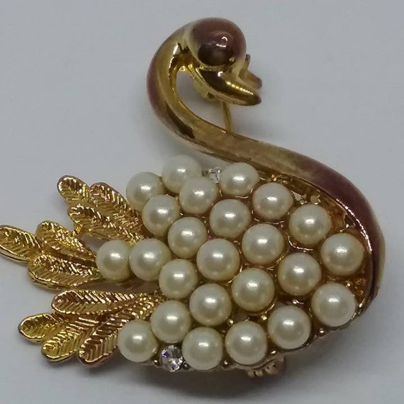 Vintage Swan Brooch