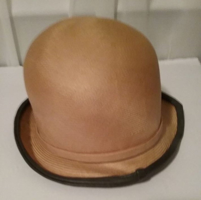 by Nadelle Montreal 1960/'s Flapper Style Cloche Beige with Black
