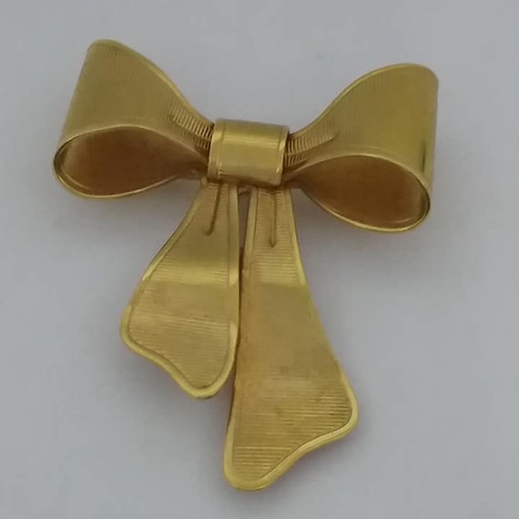 Vintage Avon Gold Bow Brooch, Corsage Holder