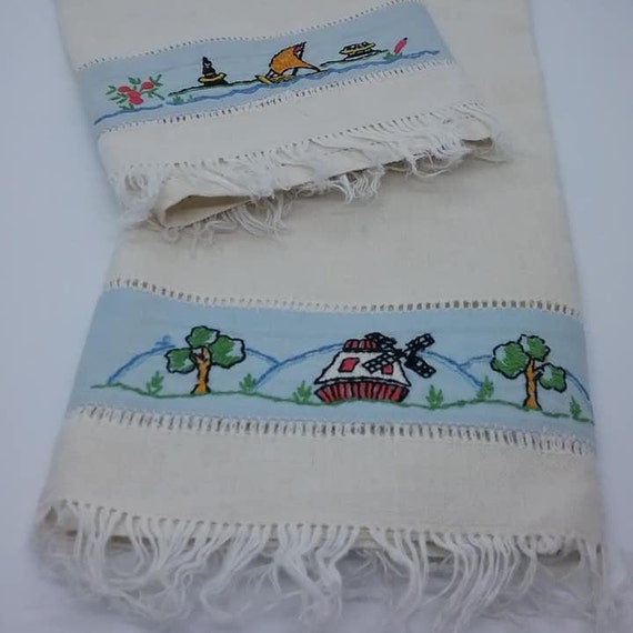 Vintage Linen Hand Embroidered Hand Towels, Dutch Motif