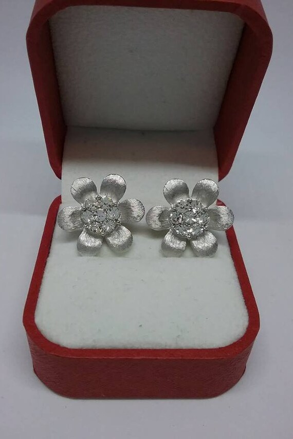 Vintage Trifari Clip-on Earrings, Signed