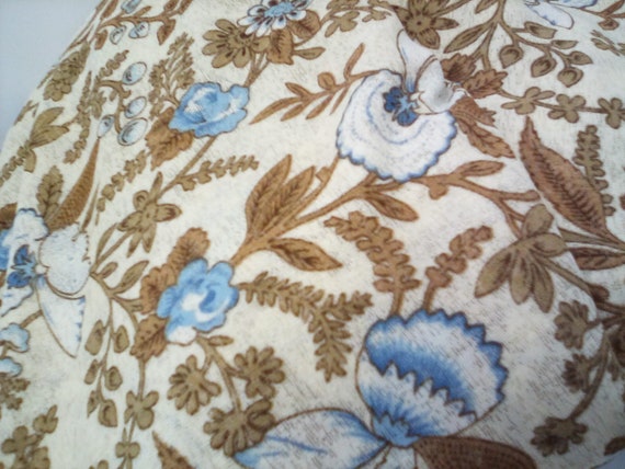 Floral Printed Fabric, Printed Onionskin Knit, Vintage Style Material