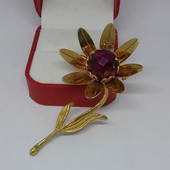 Vintage Golden Floral Brooch, Vintage Purple Golden Single Flower, Purple and Golden Brooch, Retro Purple Daisy, Vintage Daisy Brooch