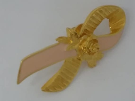 Vintage 1990's Avon Breast Cancer Pin