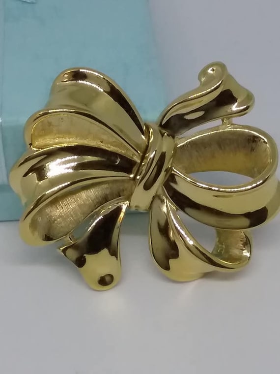 Vintage Trifari Golden Bow Brooch