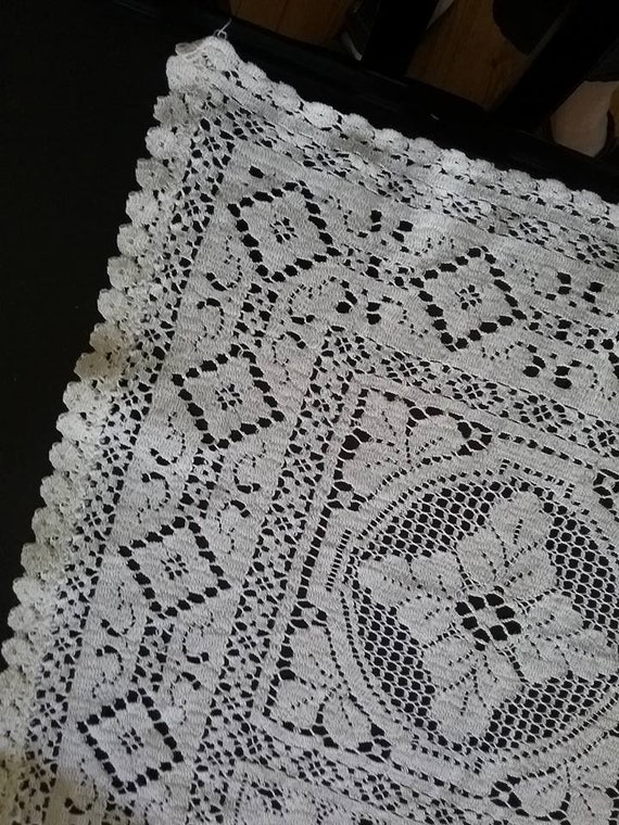 Vintage Beige Crochet Linen Tablecloth,