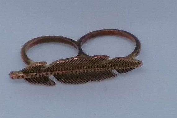Double Finger Feather Ring, Unisex