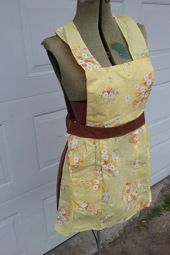Vintage Pinafore Full Apron, Yellow Floral