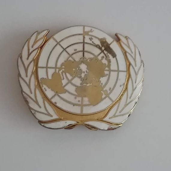 Collectible Vintage United Nations Pin