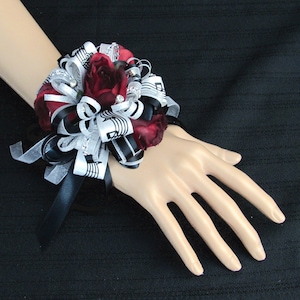 Black and Red Music Notes Corsage - Etsy