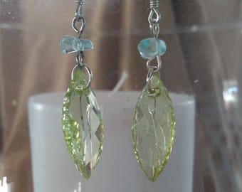 New green leaf earings
