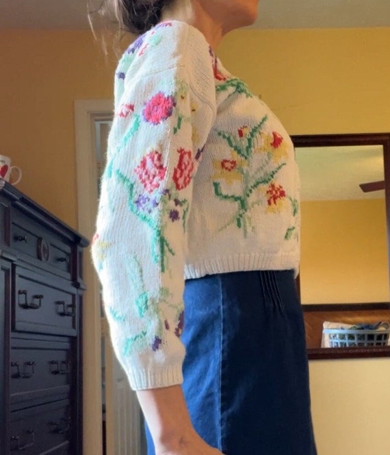 Vintage Cardigan Floral Cropped White