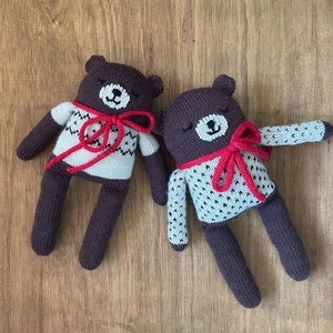 The Flossie Bear knitting pattern