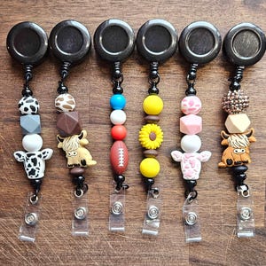 Silicone Beaded Badge Retractable Reel