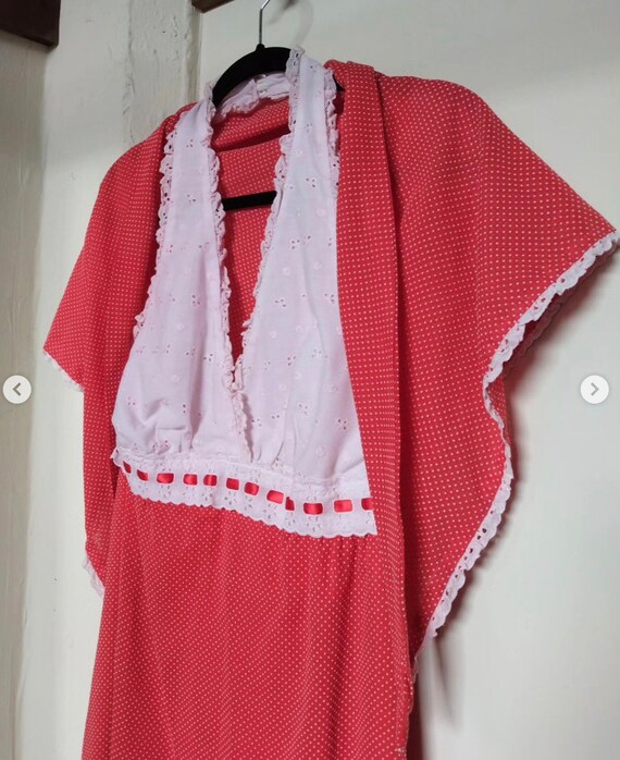 1970s Fun 2 piece halter maxi dress and shawl set… - image 2