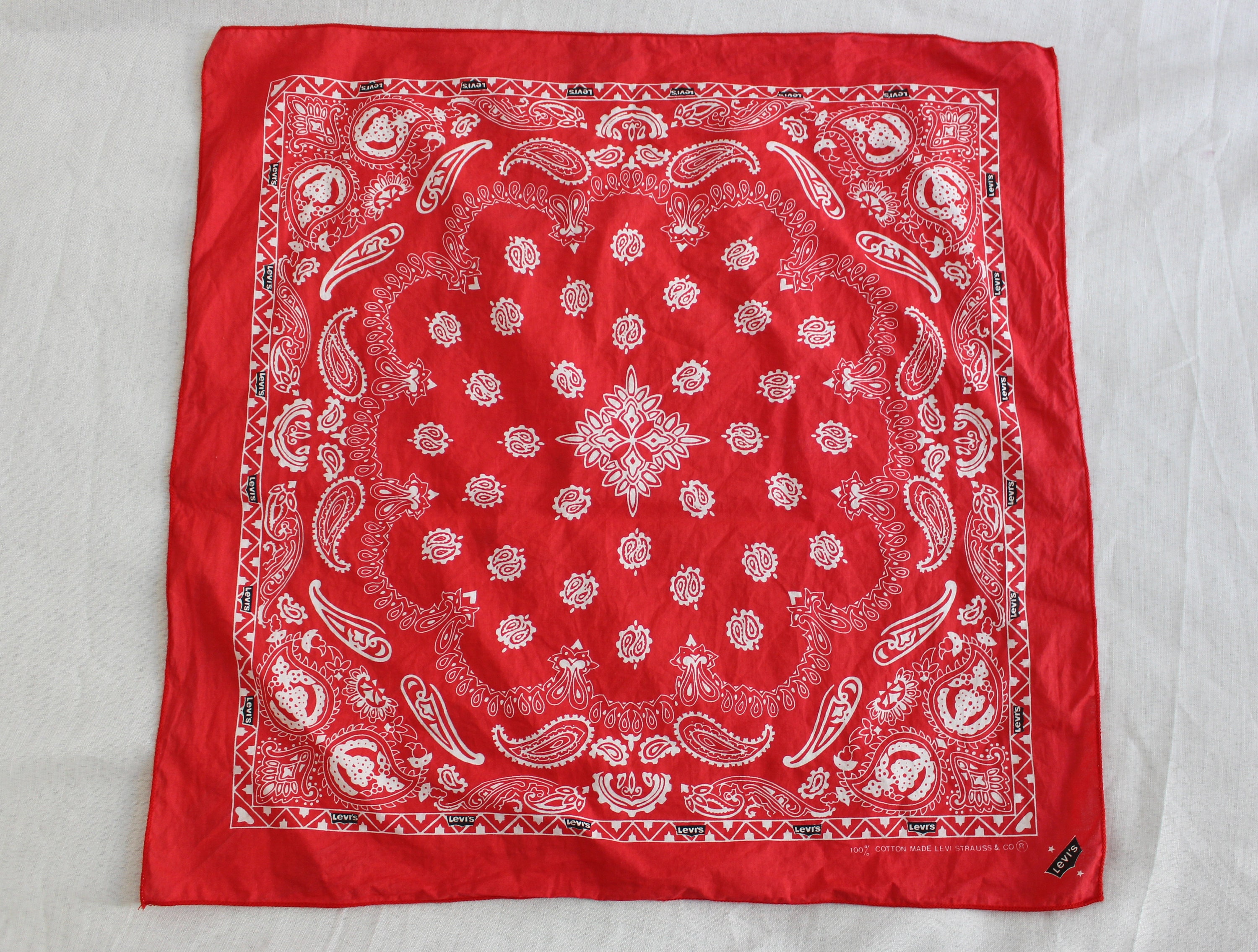 bandana levis