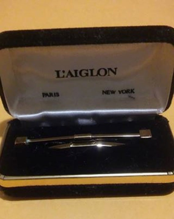 L'aiglon Paris New York Pin