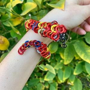 Mini Chain-ger Fideos! Rojo, amarillo y azul: serpiente de cadena, caucho y aluminio anodizado